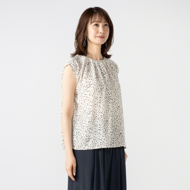 CARRIERE プリントエレガントタックブラウス