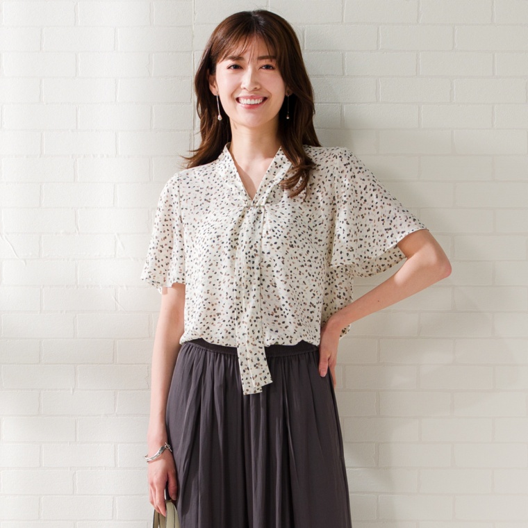 CARRIERE プリントボウタイブラウス