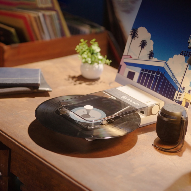 東芝 バッテリー内蔵 Bluetooth レコードプレーヤー