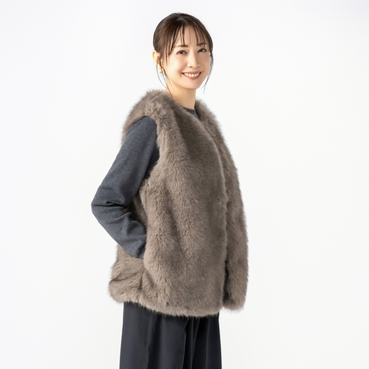 Anne Coquine ラクーン調エコファーノーカラージレ