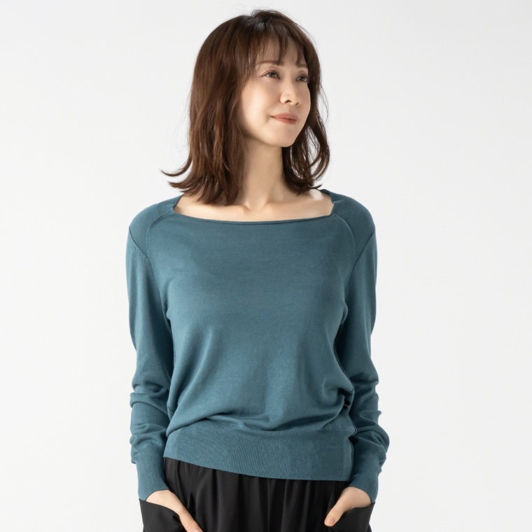 KawaiOkada アシンメトリーネックニットプルオーバー