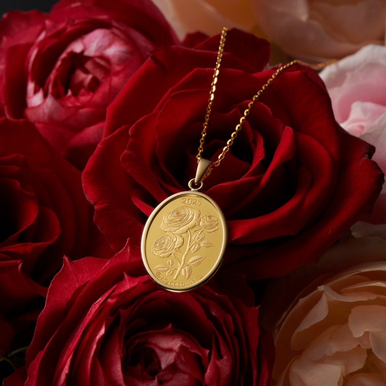 純金/18K ローズオーバルメダルペンダント