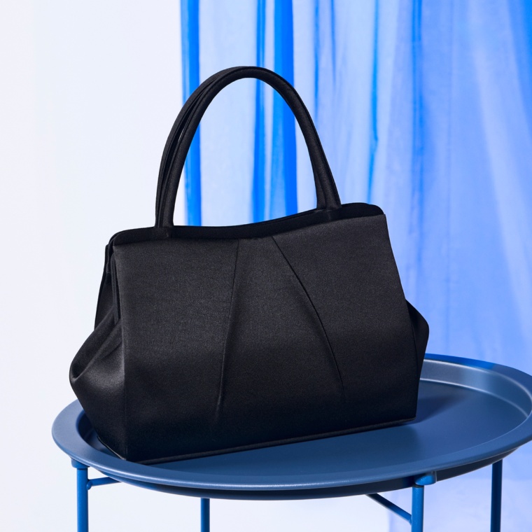 カンサイフォーマル マグネットで簡単開閉フォーマルバッグ