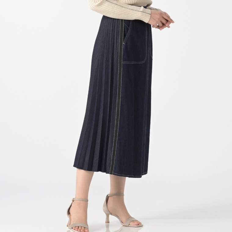 MINHA KILAKILA 後プリーツライン入りスカート