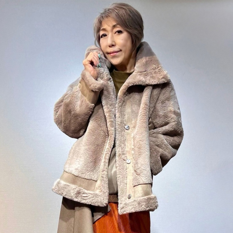 リアール リバーシブルフェイクムートンブルゾン