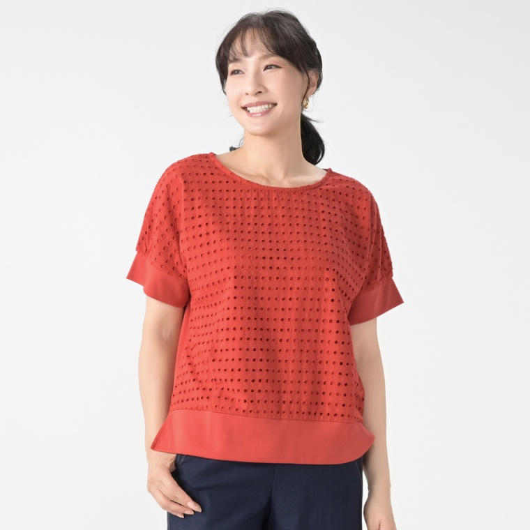 エニワイズ ドット柄アイレットレース使いプルオーバー