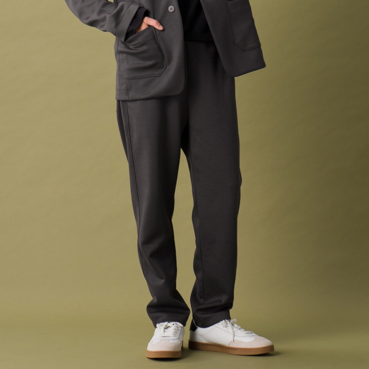 Lucca Uomo alla moda ダンボールニットパンツ