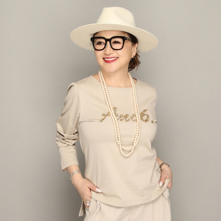 Anne Coquine スパンコール刺繍ロングスリーブTシャツ