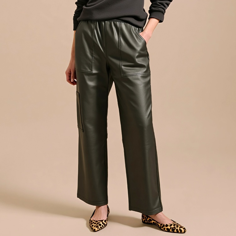 Provador レザー調カーゴパンツ