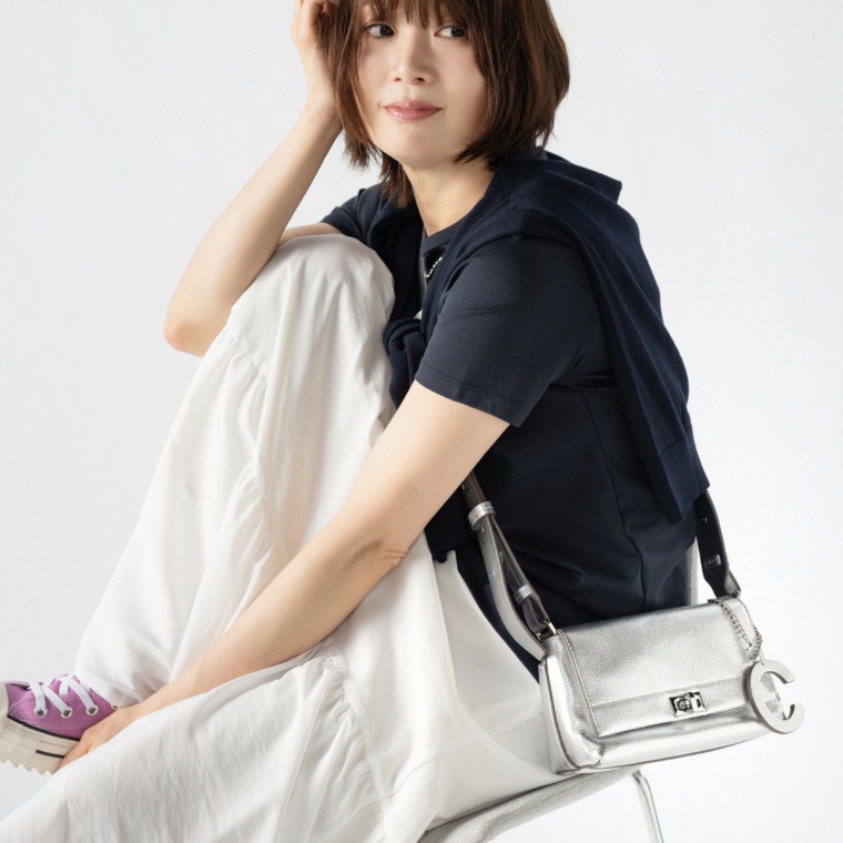 カプリヌーヴ イタリアンソフトレザーショルダーバッグ