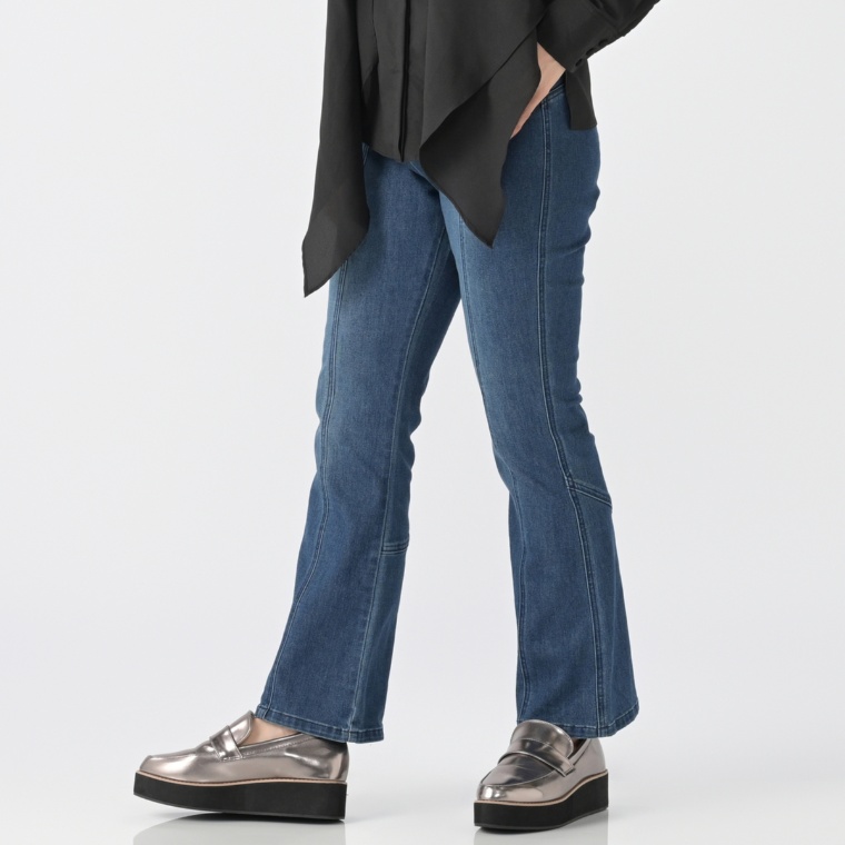 MASAGO セミフレアーシルエットストレッチデニム