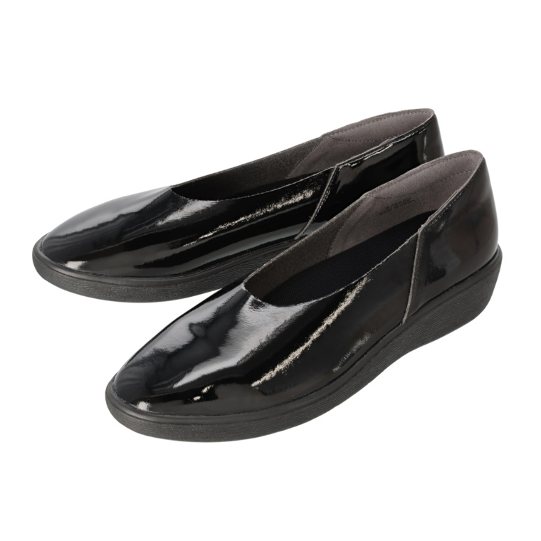 newmo クラリーノ オールウェザーバレエスニーカー