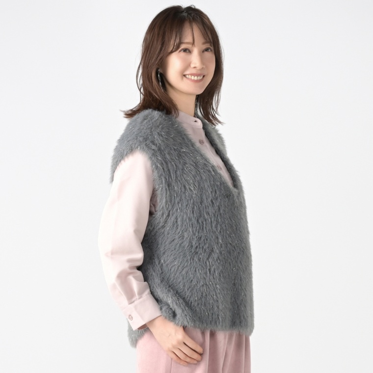 Provador フェザーフィルムヤーン ニットベスト