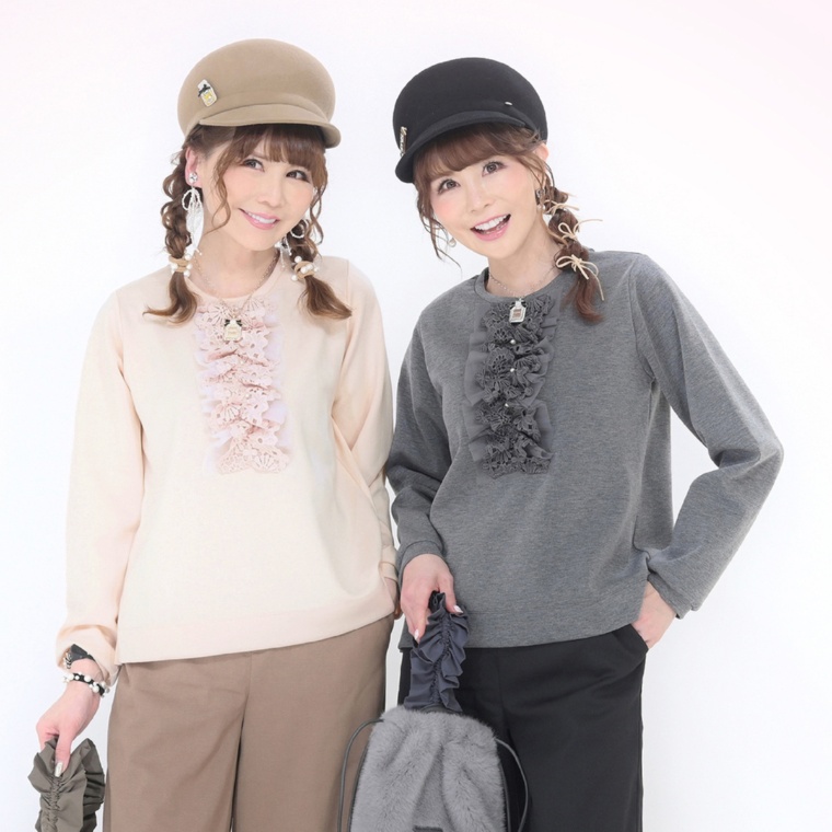 &LOVE パールビジューのデコラティブふりるトップス
