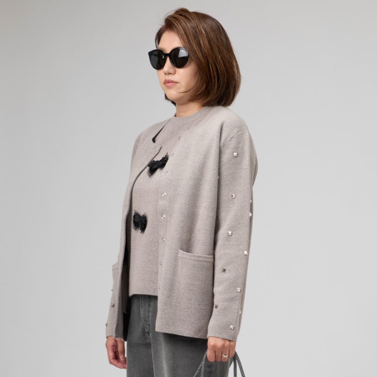 BELLE BOUDOIR 袖スタッズニットカーディガン