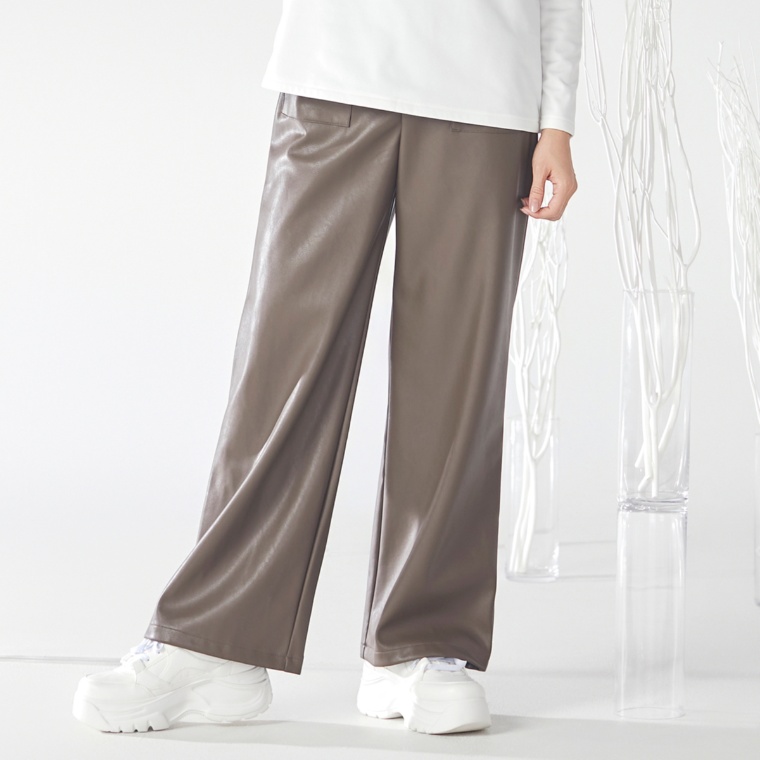 Pixie Heart 柔らか裏起毛レザー調ワイドパンツ