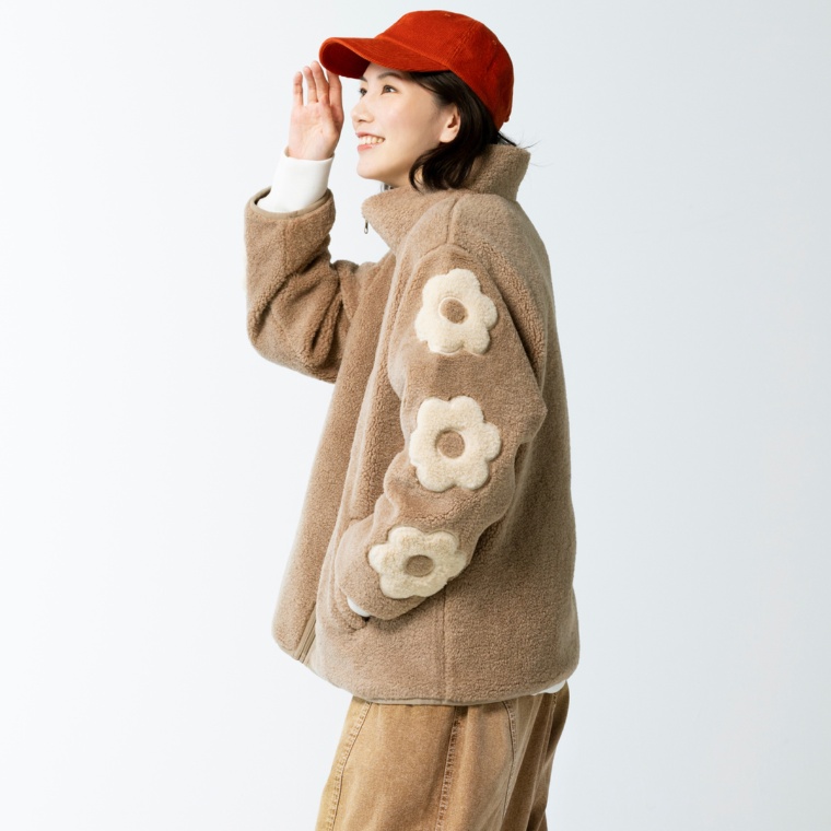 PERSONS 袖フラワーパッチあったかボアブルゾン