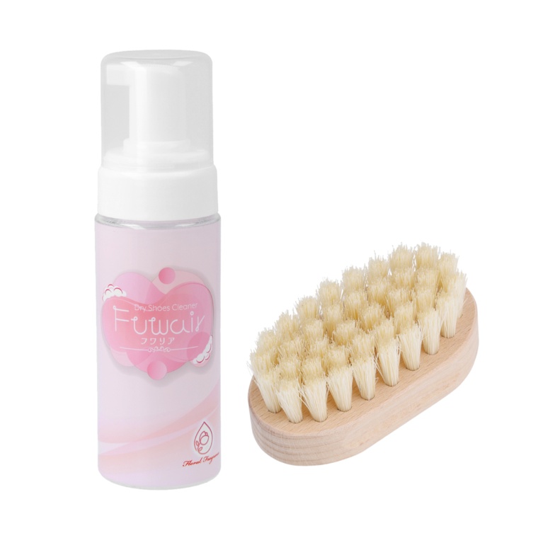 フワリア水洗い不要ドライシューズクリーナー150ml ブラシ付
