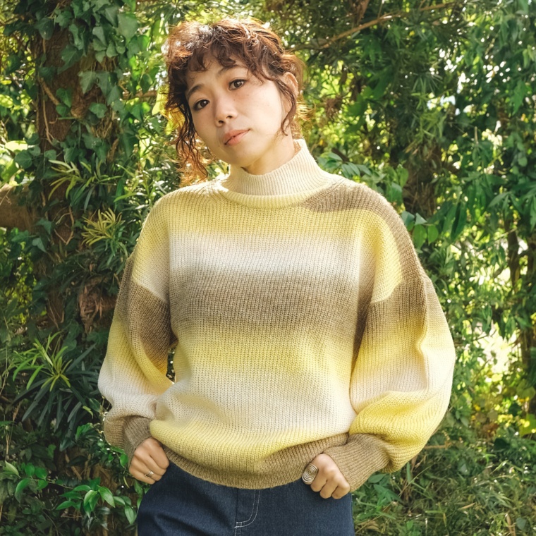 Carney グラデーション染め モヘヤ風タートルプルオーバー