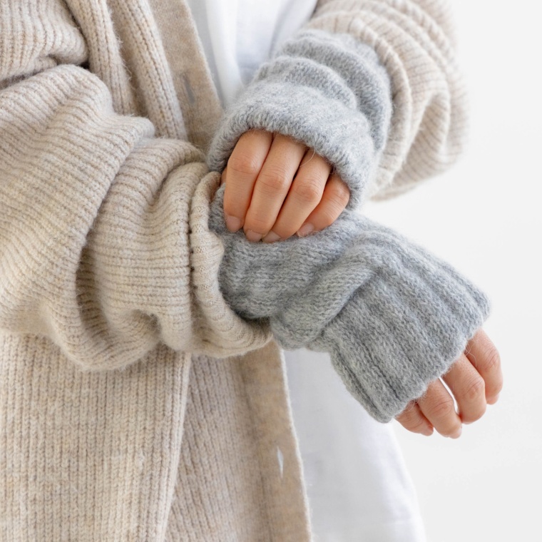 [プレミアムベビーアルパカ]アルパカ混 2WAYウォーマー