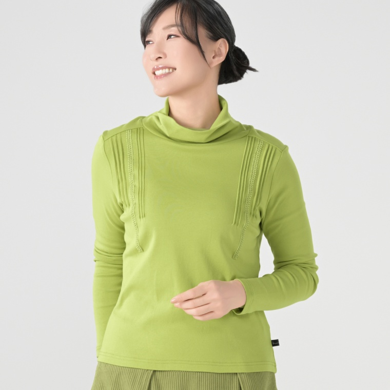 KawaiOkada コットンレーステープハイネックプルオーバー