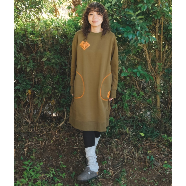 Carney モチーフプリント裏起毛ロングチュニック