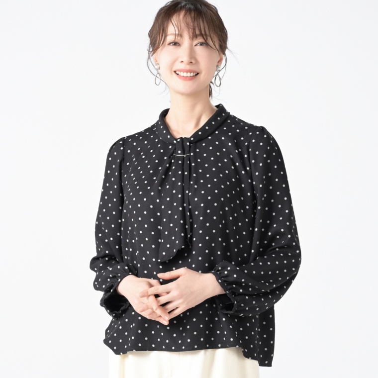 CARRIERE 着るだけできまるプリントボウタイブラウス