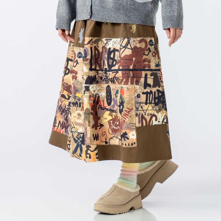 PERSONS ヴィンテージライクプリントパッチスカート