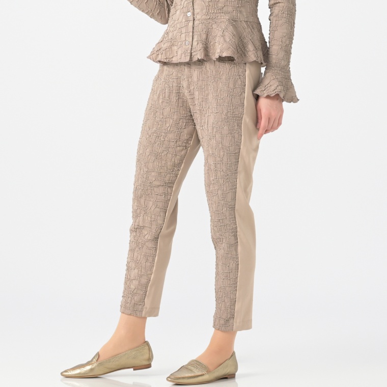 KawaiOkada自分の時間 テーパードパンツ