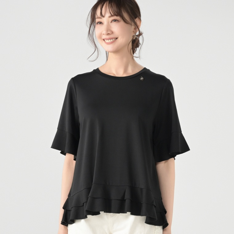 &LOVE カメリアモチーフのアニバーサリーTシャツ