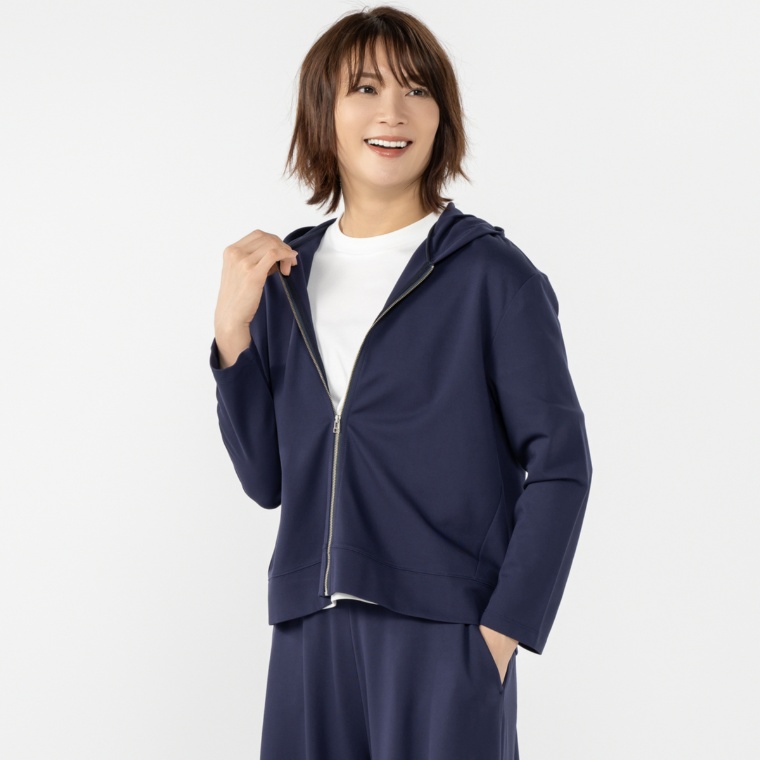 エニワイズ ジップ付きポンチボレロパーカー