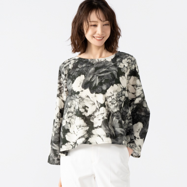 myM インド綿フラワープリントプルオーバー