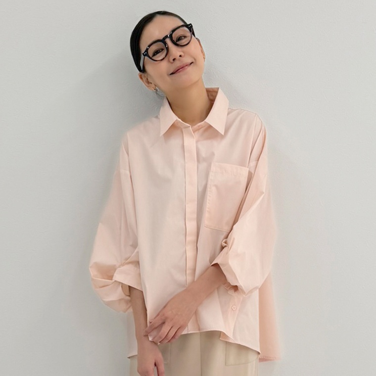 alsome 変形スリーブのシャツブラウス ネット限定カラー