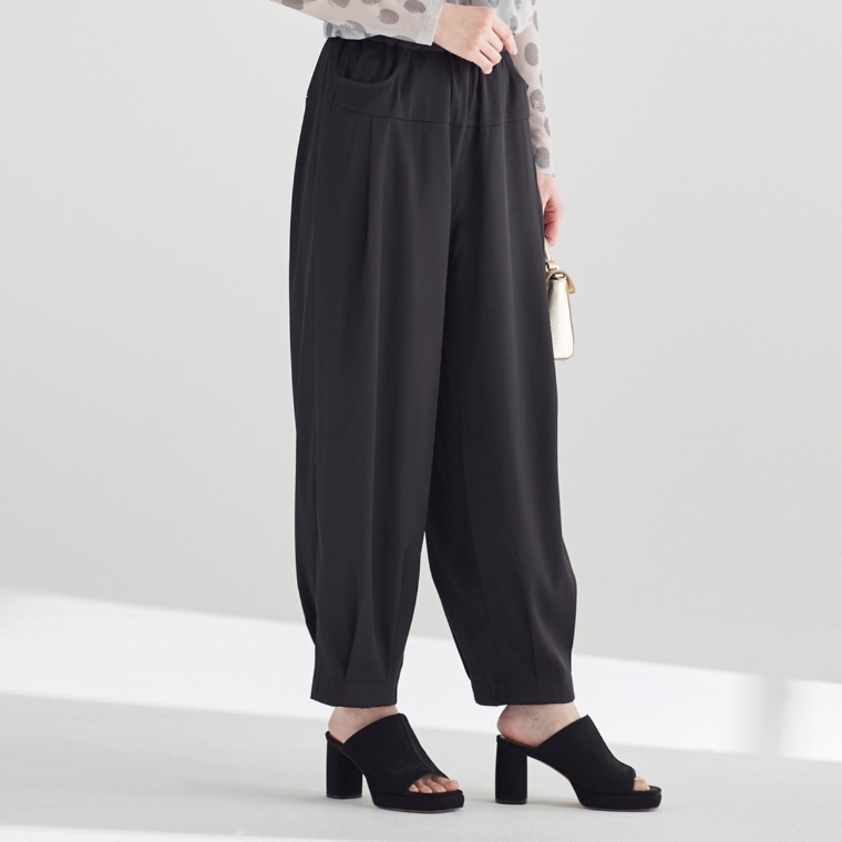 ModdedAnce 裾タックコクーンパンツネット限定股下