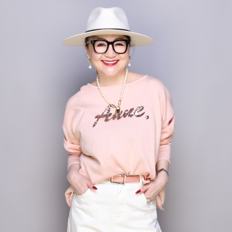 ANNE COQUINE ロゴスパンコール刺繍ニットプルオーバー