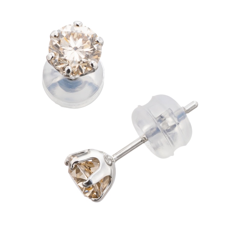 越田雅哉 PT ダイヤモンドピアス 計0.8ctUP