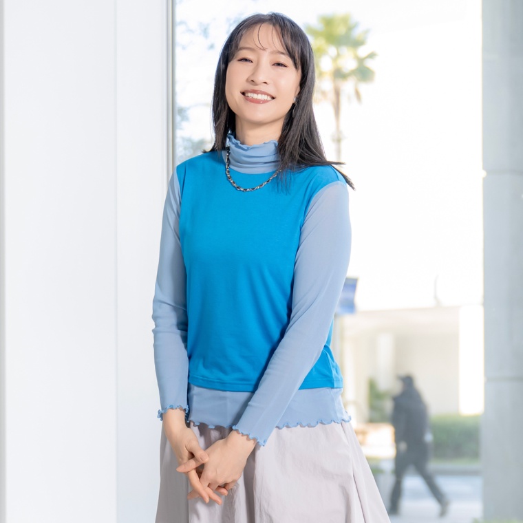 KILA MODA シアーメッシュ使いドッキングプルオーバー