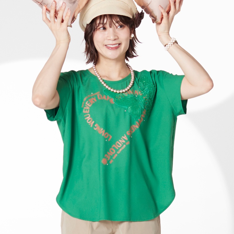&LOVE HAPPYハートメッセージのLOVETシャツ