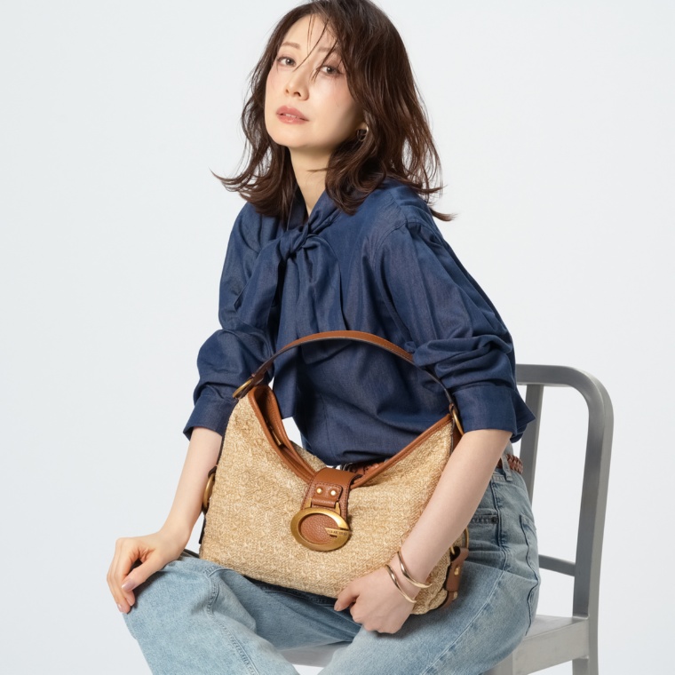 GUESS キャムデン ショルダーバッグ