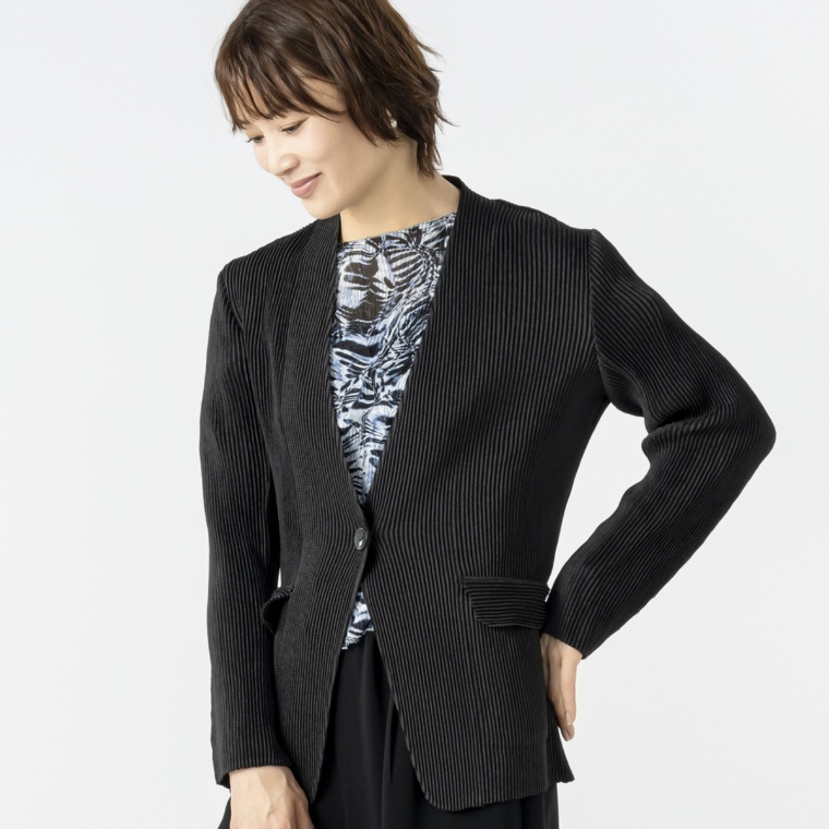 SPECCHIO シャトルプリーツフリーサイズノーカラージャケット