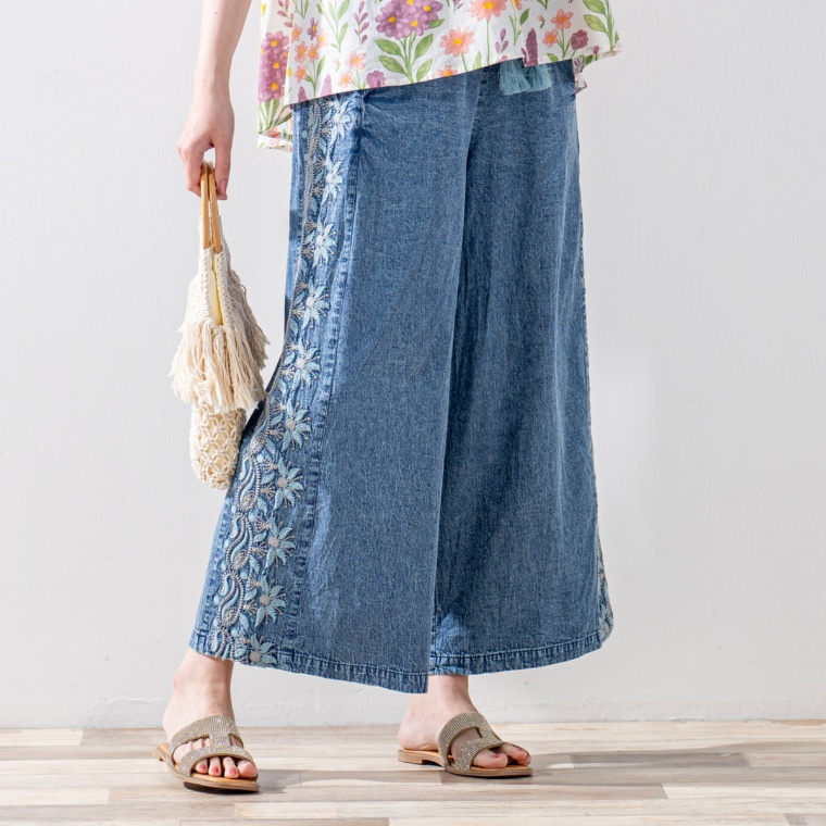 myM インド綿刺繍入りデニムワイドパンツ