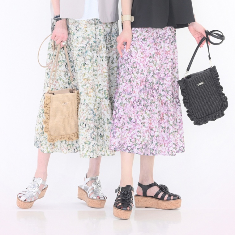 &LOVE LOVEチャームのふりるポシェット