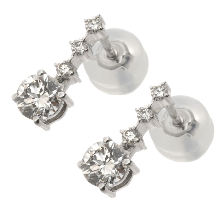 PT D/IF/3EXダイヤモンドピアス計0.4ctUP