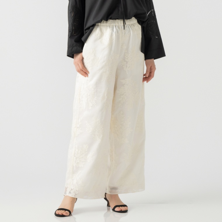 UNFILO ボタニカルエンブロイダリーパンツ