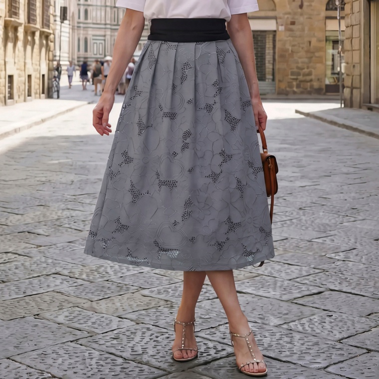 Grace Edit 花柄刺しゅうタック入スカート