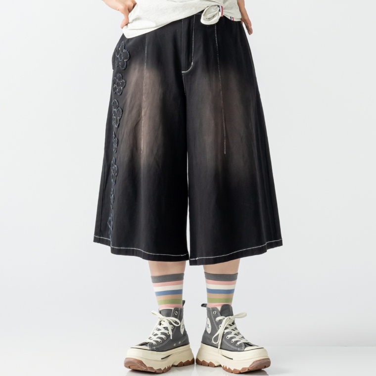 PERSONS ウォッシュ加工フラワーアップリケハーフパンツ