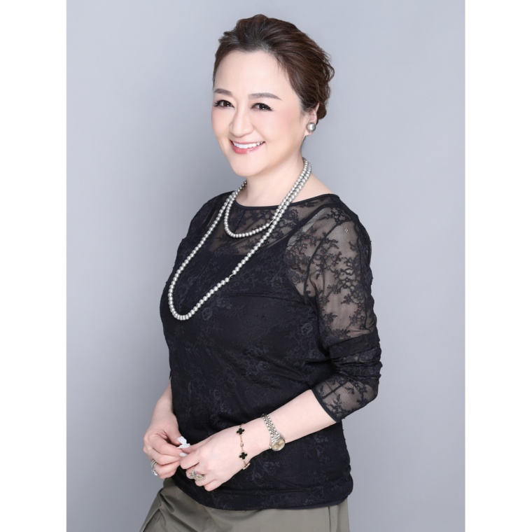 ANNE COQUINE キャミソール付きストレッチレースプルオーバー