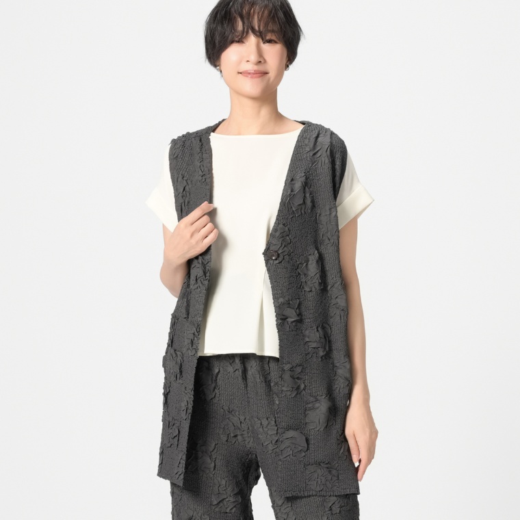 Monte Milano 立体ボタニカルプリーツロングジレ