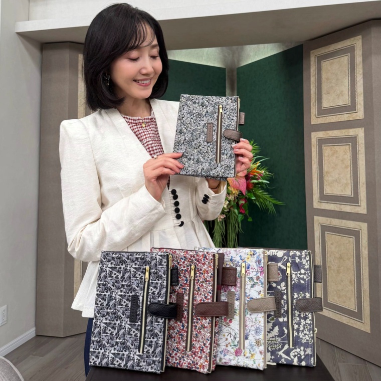 IM リバティプリント 手帳型マルチポーチ