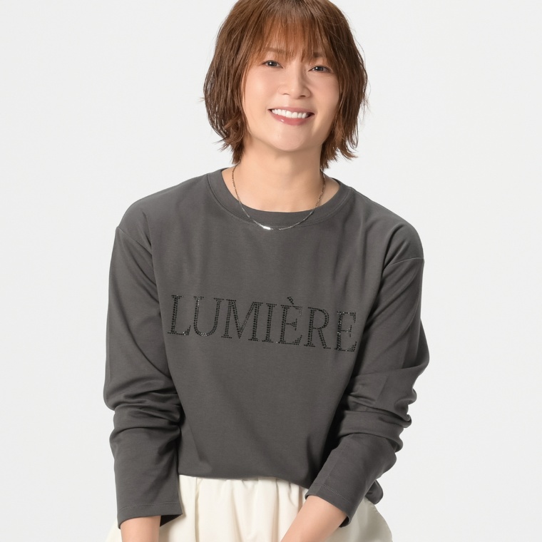 eM by EmmaTaylor シルキータッチビジューロゴTee